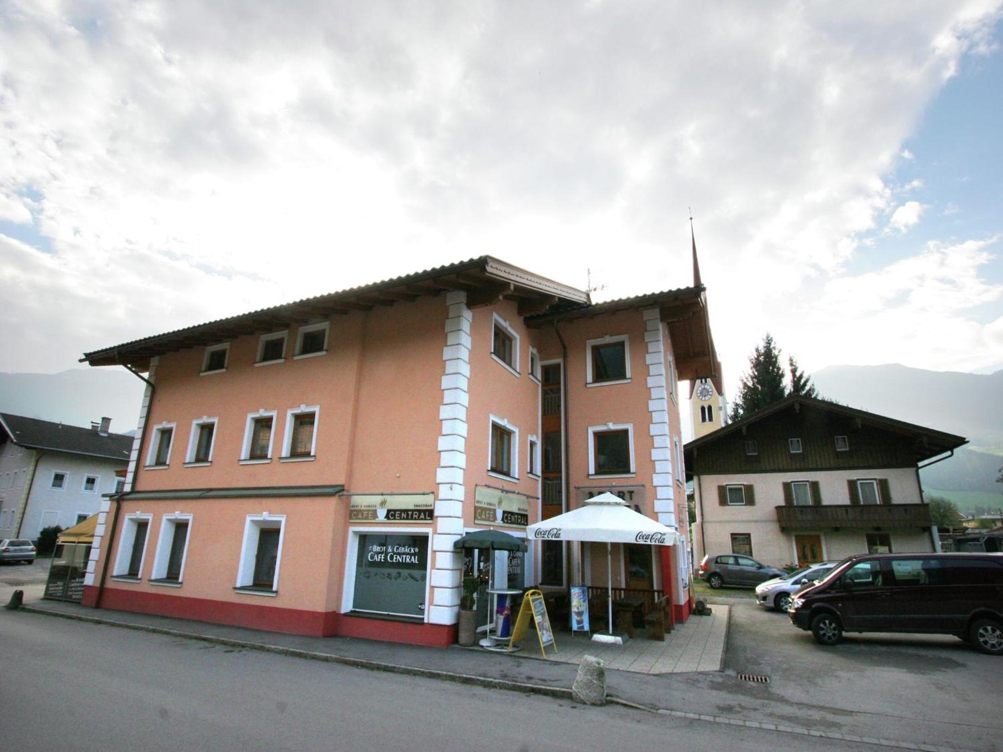 Spacious Apartment In Uderns Near Ski Area Экстерьер фото