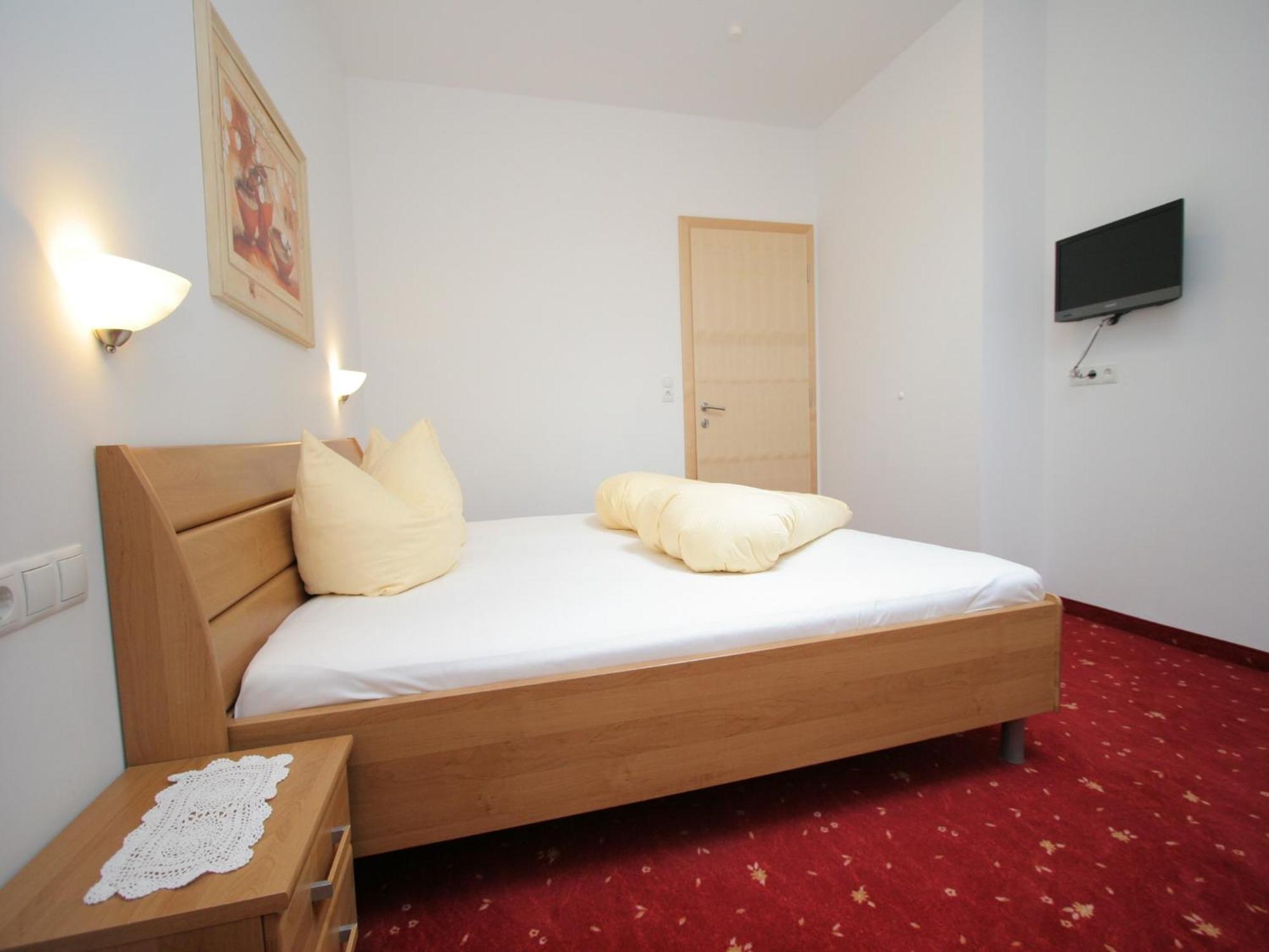 Spacious Apartment In Uderns Near Ski Area Экстерьер фото
