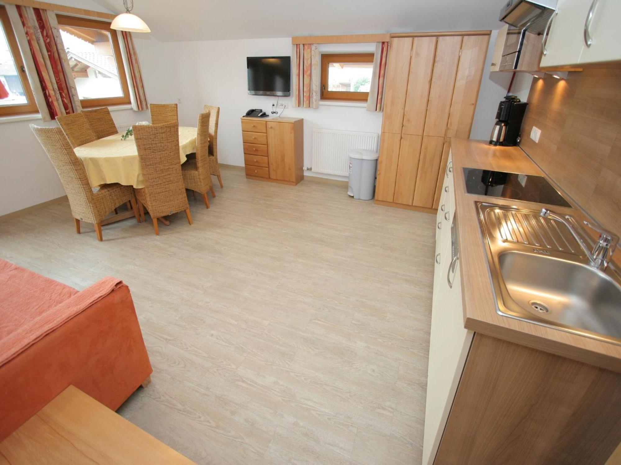 Spacious Apartment In Uderns Near Ski Area Экстерьер фото