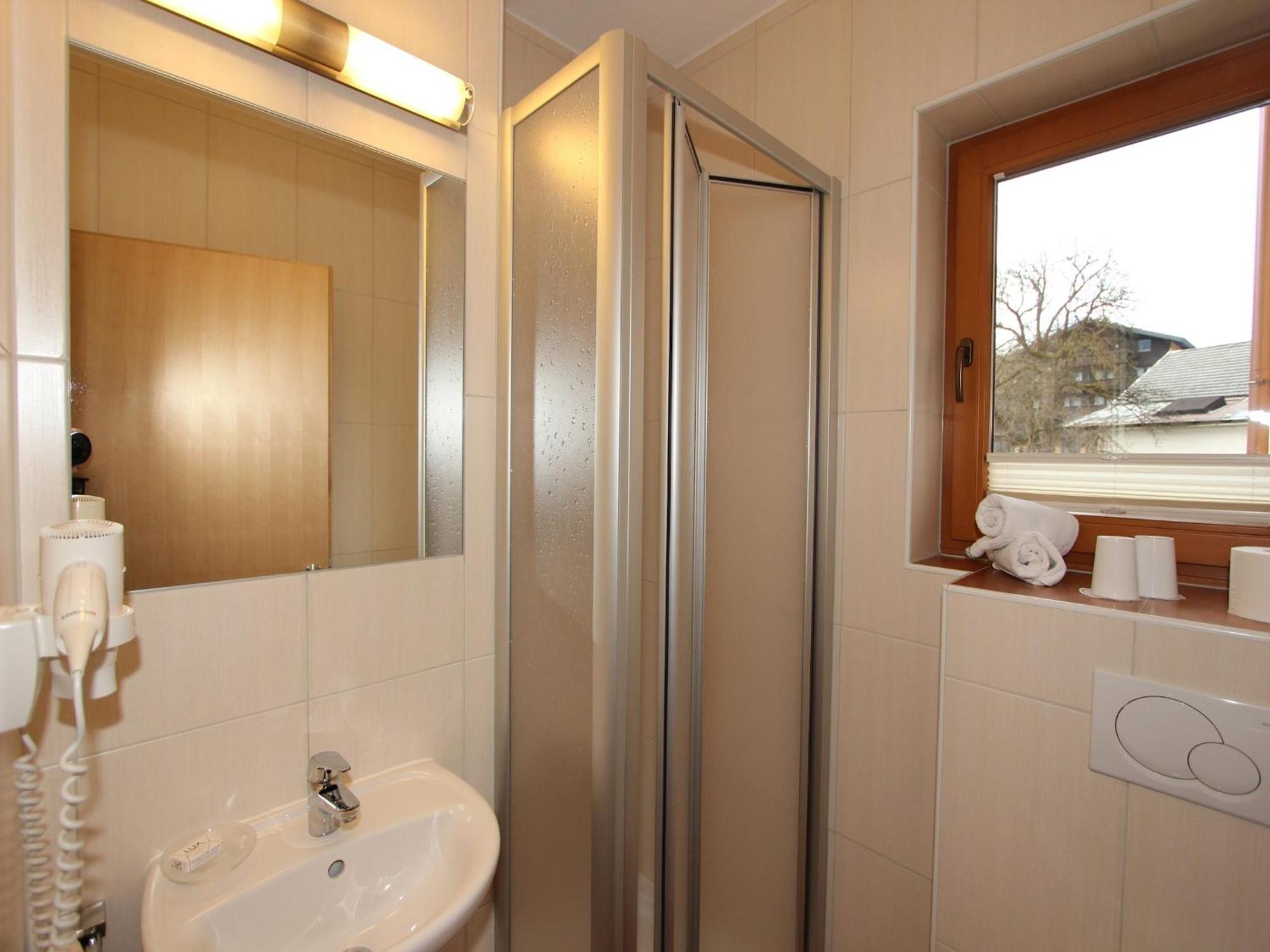 Spacious Apartment In Uderns Near Ski Area Экстерьер фото