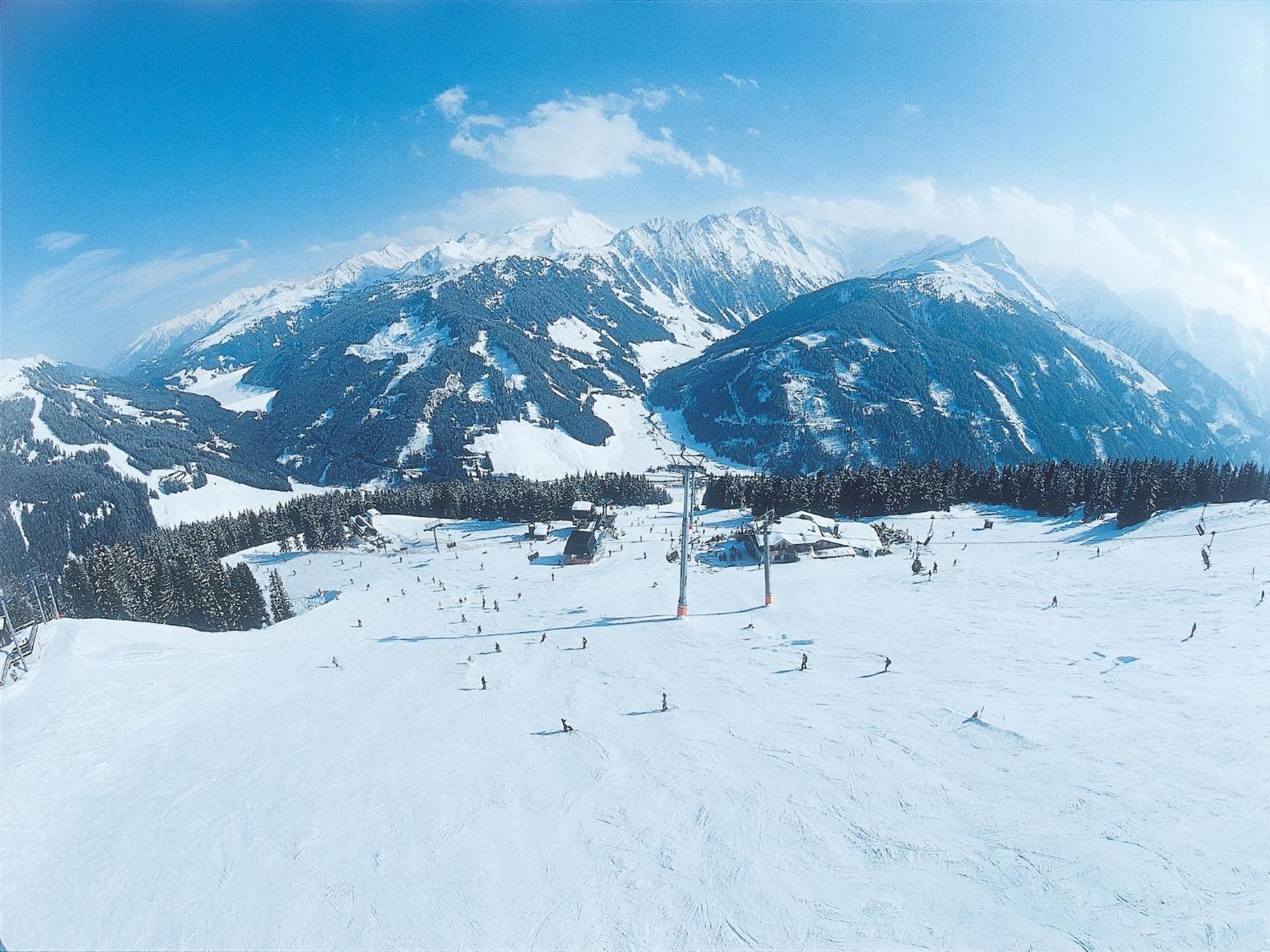 Spacious Apartment In Uderns Near Ski Area Экстерьер фото
